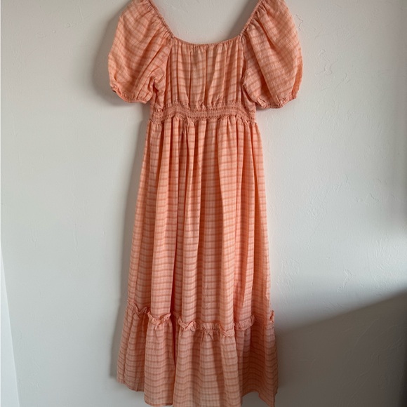 Chic Orange Checkered Midi Dress - Picture 2 of 3